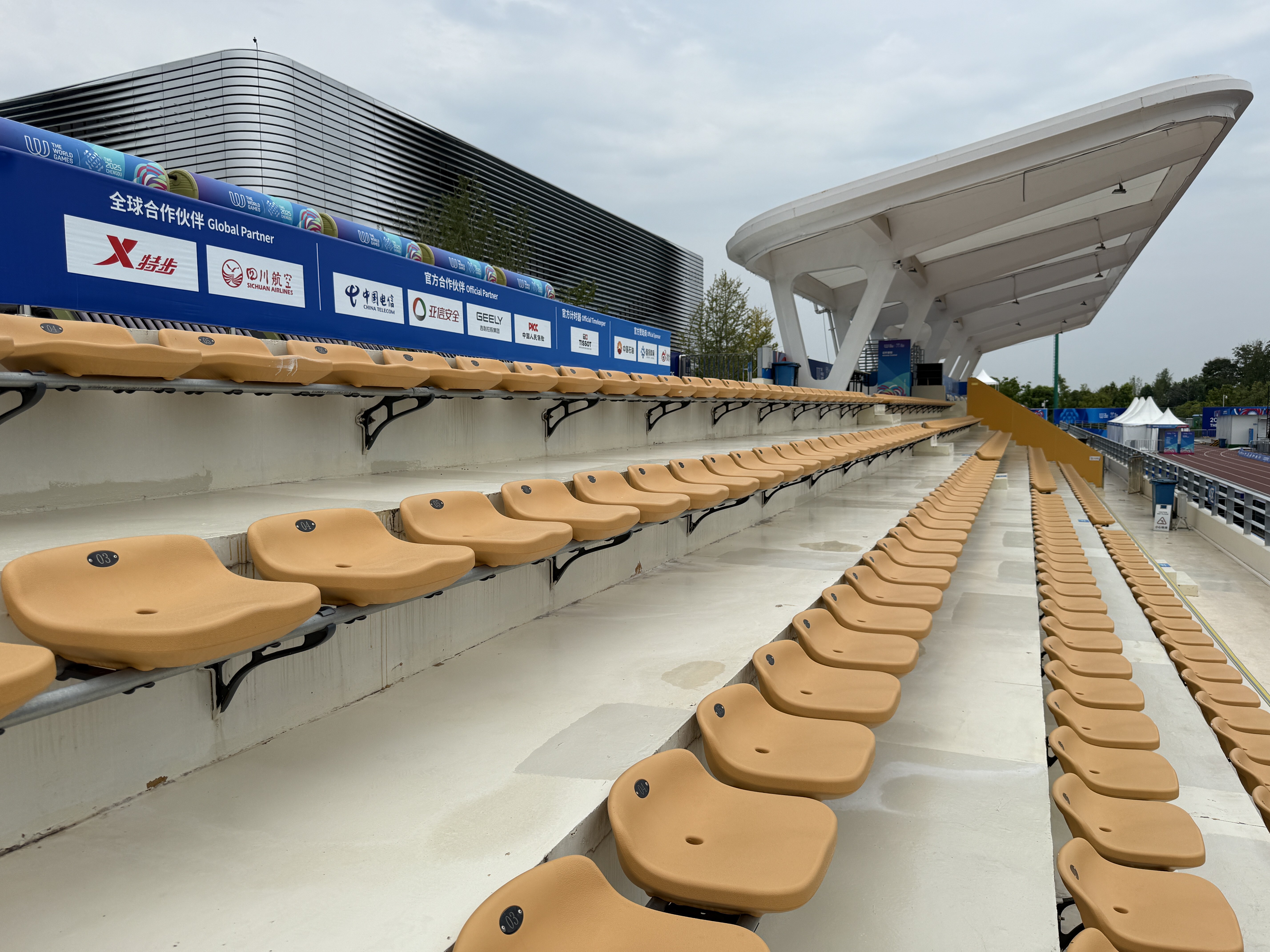 公益助力职工体育2026年“劳动者杯”网球赛开幕(图1)