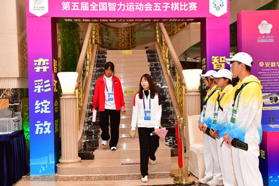 心级服务伴燃情赛事河南移动“心级服务之友”颁礼活动举行(图1)